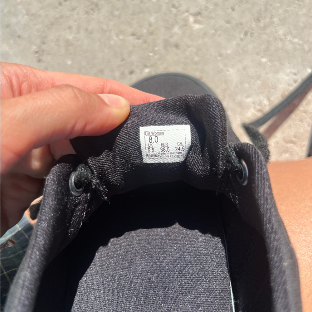 Vans - Picture 5 of 5